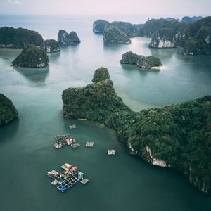 Halong Bay naar Hanoi