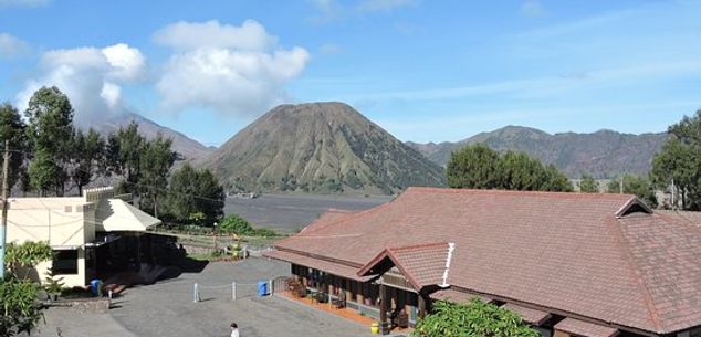 Cemorolawang
