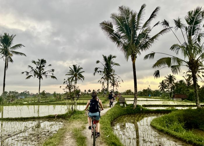 regenwolken bali