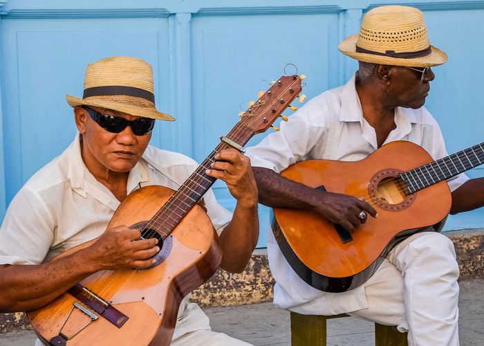 Locals Cuba